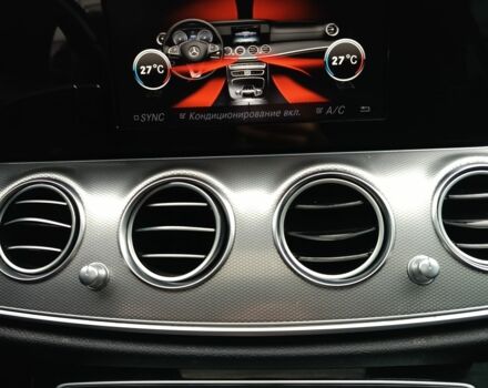 Серый Мерседес Е-Класс, объемом двигателя 2 л и пробегом 300 тыс. км за 18000 $, фото 11 на Automoto.ua