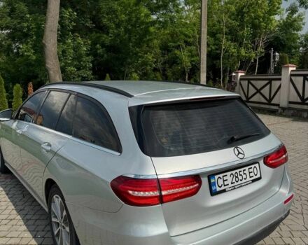 Серый Мерседес Е-Класс, объемом двигателя 2 л и пробегом 300 тыс. км за 18000 $, фото 3 на Automoto.ua