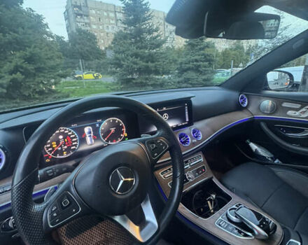 Серый Мерседес Е-Класс, объемом двигателя 3 л и пробегом 131 тыс. км за 31300 $, фото 32 на Automoto.ua