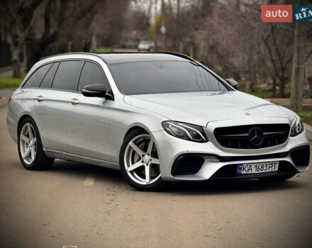 Серый Мерседес Е-Класс, объемом двигателя 1.95 л и пробегом 185 тыс. км за 24000 $, фото 3 на Automoto.ua