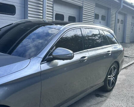 Серый Мерседес Е-Класс, объемом двигателя 2.99 л и пробегом 77 тыс. км за 32000 $, фото 6 на Automoto.ua