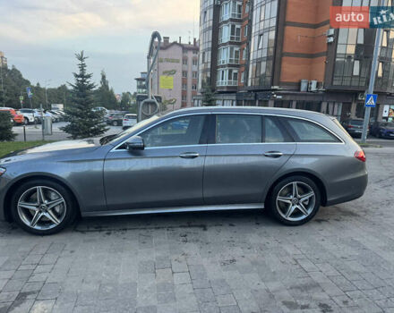 Серый Мерседес Е-Класс, объемом двигателя 3 л и пробегом 131 тыс. км за 31300 $, фото 10 на Automoto.ua