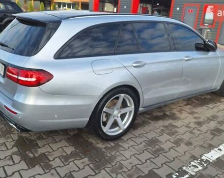 Мерседес Е-Класс 2017 в Борисполе на Automoto.ua Серый Мерседес Е-Класс, объемом двигателя 1.95 л и пробегом 183 тыс. км за 20500 $, фото 11 на Automoto.ua