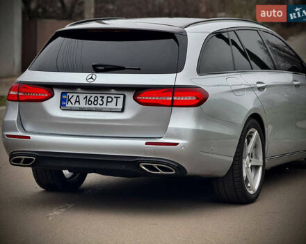 Серый Мерседес Е-Класс, объемом двигателя 1.95 л и пробегом 185 тыс. км за 24000 $, фото 6 на Automoto.ua