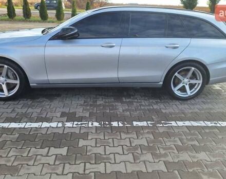 Мерседес Е-Класс 2017 в Борисполе на Automoto.ua Серый Мерседес Е-Класс, объемом двигателя 1.95 л и пробегом 183 тыс. км за 20500 $, фото 10 на Automoto.ua