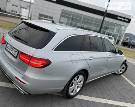 Серый Мерседес Е-Класс, объемом двигателя 2 л и пробегом 223 тыс. км за 20499 $, фото 26 на Automoto.ua