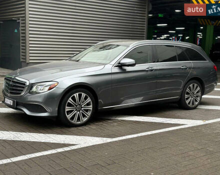 Мерседес Е-Клас 2018 у Києві на Automoto.ua Сірий Мерседес Е-Клас, об'ємом двигуна 3 л та пробігом 40 тис. км за 32700 $, фото 3 на Automoto.ua