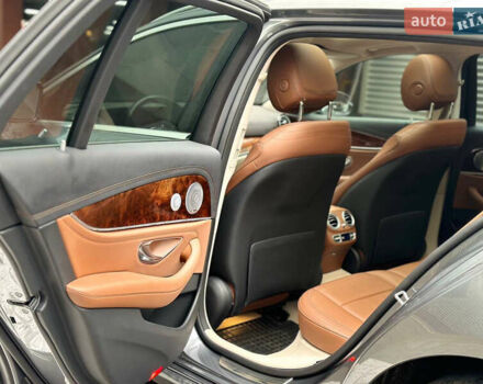 Мерседес Е-Клас 2018 у Києві на Automoto.ua Сірий Мерседес Е-Клас, об'ємом двигуна 3 л та пробігом 40 тис. км за 32700 $, фото 17 на Automoto.ua