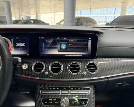 Серый Мерседес Е-Класс, объемом двигателя 4 л и пробегом 83 тыс. км за 61500 $, фото 21 на Automoto.ua