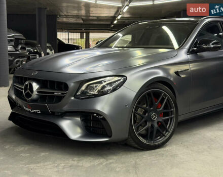 Серый Мерседес Е-Класс, объемом двигателя 4 л и пробегом 83 тыс. км за 61500 $, фото 7 на Automoto.ua