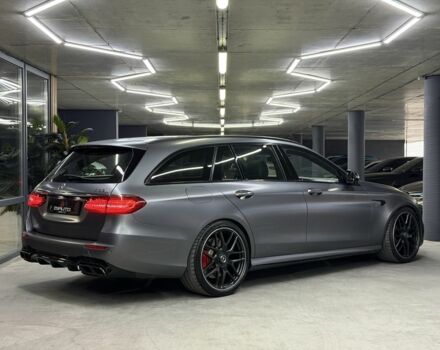 Серый Мерседес Е-Класс, объемом двигателя 4 л и пробегом 83 тыс. км за 61500 $, фото 10 на Automoto.ua