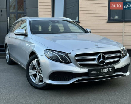 Серый Мерседес Е-Класс, объемом двигателя 2 л и пробегом 189 тыс. км за 21500 $, фото 1 на Automoto.ua