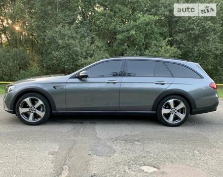 Серый Мерседес Е-Класс, объемом двигателя 2 л и пробегом 140 тыс. км за 35000 $, фото 12 на Automoto.ua