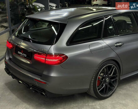 Серый Мерседес Е-Класс, объемом двигателя 4 л и пробегом 83 тыс. км за 61500 $, фото 14 на Automoto.ua