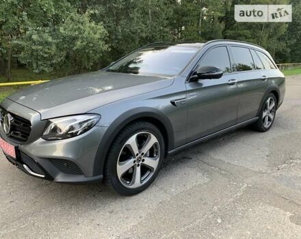 Серый Мерседес Е-Класс, объемом двигателя 2 л и пробегом 140 тыс. км за 35000 $, фото 13 на Automoto.ua