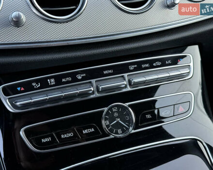 Серый Мерседес Е-Класс, объемом двигателя 2 л и пробегом 189 тыс. км за 21500 $, фото 44 на Automoto.ua