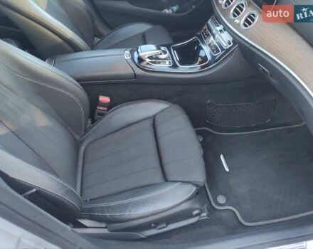 Сірий Мерседес Е-Клас, об'ємом двигуна 1.95 л та пробігом 197 тис. км за 32800 $, фото 1 на Automoto.ua