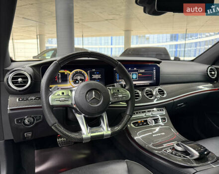 Серый Мерседес Е-Класс, объемом двигателя 4 л и пробегом 83 тыс. км за 61500 $, фото 23 на Automoto.ua