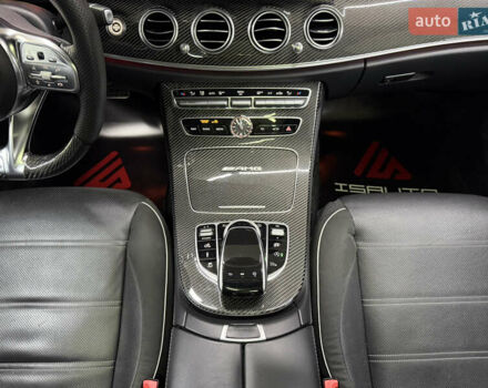 Серый Мерседес Е-Класс, объемом двигателя 4 л и пробегом 83 тыс. км за 61500 $, фото 26 на Automoto.ua