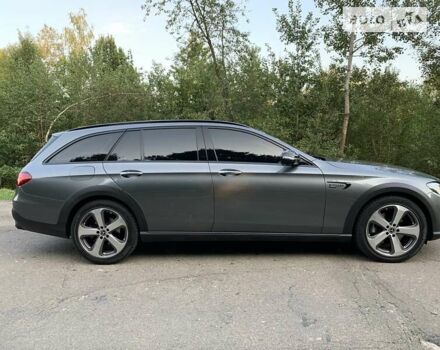 Серый Мерседес Е-Класс, объемом двигателя 2 л и пробегом 140 тыс. км за 35000 $, фото 5 на Automoto.ua