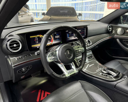 Серый Мерседес Е-Класс, объемом двигателя 4 л и пробегом 83 тыс. км за 61500 $, фото 18 на Automoto.ua