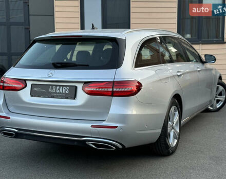 Серый Мерседес Е-Класс, объемом двигателя 2 л и пробегом 189 тыс. км за 21500 $, фото 24 на Automoto.ua