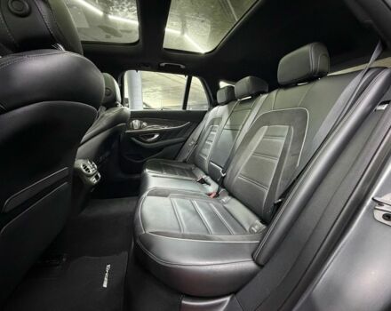 Серый Мерседес Е-Класс, объемом двигателя 4 л и пробегом 83 тыс. км за 61500 $, фото 18 на Automoto.ua