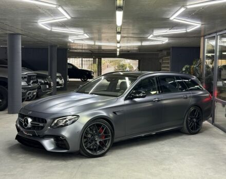 Серый Мерседес Е-Класс, объемом двигателя 4 л и пробегом 83 тыс. км за 61500 $, фото 4 на Automoto.ua