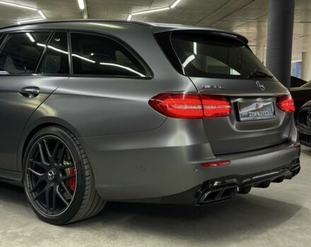 Серый Мерседес Е-Класс, объемом двигателя 4 л и пробегом 83 тыс. км за 61500 $, фото 15 на Automoto.ua