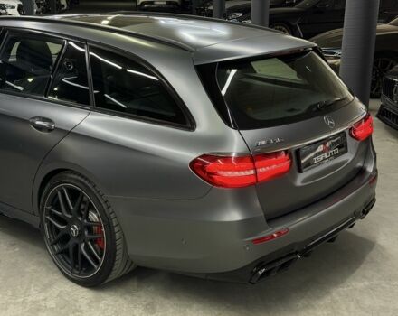 Серый Мерседес Е-Класс, объемом двигателя 4 л и пробегом 83 тыс. км за 61500 $, фото 13 на Automoto.ua