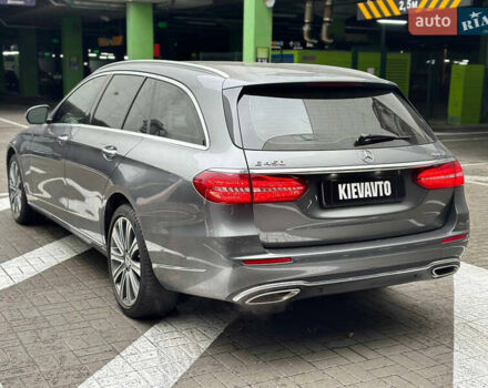 Мерседес Е-Клас 2018 у Києві на Automoto.ua Сірий Мерседес Е-Клас, об'ємом двигуна 3 л та пробігом 40 тис. км за 32700 $, фото 6 на Automoto.ua