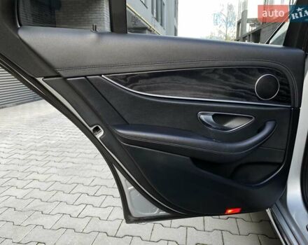 Серый Мерседес Е-Класс, объемом двигателя 1.95 л и пробегом 397 тыс. км за 23499 $, фото 68 на Automoto.ua