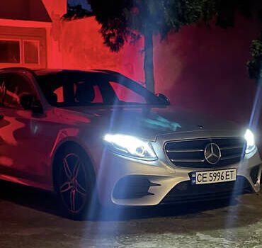 Серый Мерседес Е-Класс, объемом двигателя 3 л и пробегом 500 тыс. км за 29644 $, фото 6 на Automoto.ua