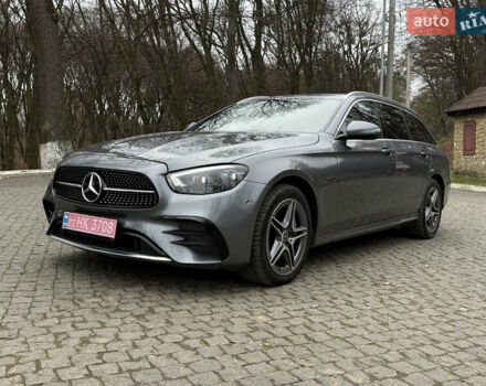 Сірий Мерседес Е-Клас, об'ємом двигуна 1.95 л та пробігом 22 тис. км за 41200 $, фото 3 на Automoto.ua