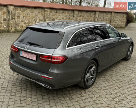 Сірий Мерседес Е-Клас, об'ємом двигуна 1.95 л та пробігом 22 тис. км за 41200 $, фото 9 на Automoto.ua