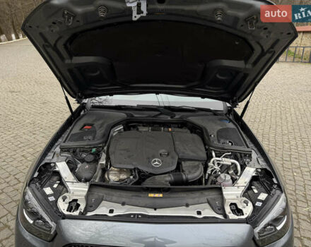 Сірий Мерседес Е-Клас, об'ємом двигуна 1.95 л та пробігом 22 тис. км за 41200 $, фото 37 на Automoto.ua