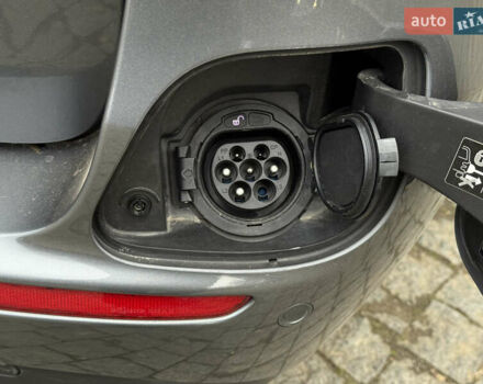 Сірий Мерседес Е-Клас, об'ємом двигуна 1.95 л та пробігом 22 тис. км за 41200 $, фото 17 на Automoto.ua