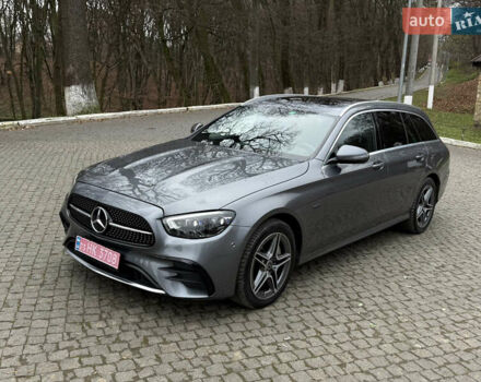 Сірий Мерседес Е-Клас, об'ємом двигуна 1.95 л та пробігом 22 тис. км за 41200 $, фото 2 на Automoto.ua