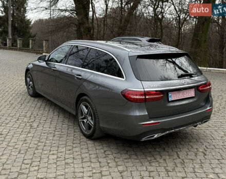 Сірий Мерседес Е-Клас, об'ємом двигуна 1.95 л та пробігом 22 тис. км за 41200 $, фото 5 на Automoto.ua