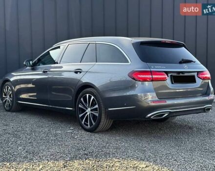 Сірий Мерседес Е-Клас, об'ємом двигуна 2 л та пробігом 178 тис. км за 39000 $, фото 4 на Automoto.ua