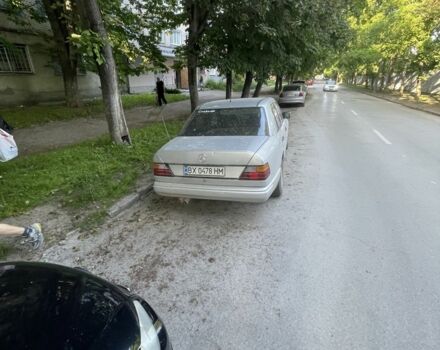 Сірий Мерседес Е-Клас, об'ємом двигуна 2.2 л та пробігом 500 тис. км за 520 $, фото 1 на Automoto.ua