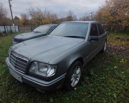 Серый Мерседес Е-Класс, объемом двигателя 3 л и пробегом 480 тыс. км за 1900 $, фото 1 на Automoto.ua