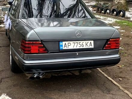 Серый Мерседес Е-Класс, объемом двигателя 3 л и пробегом 0 тыс. км за 2800 $, фото 1 на Automoto.ua