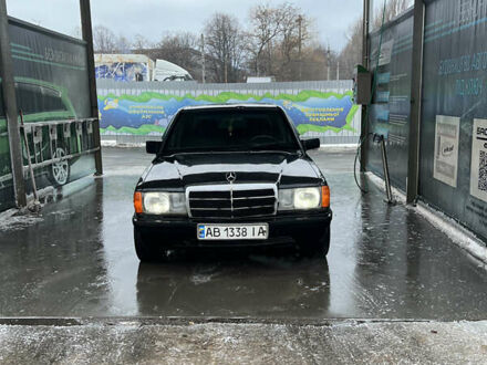 Сірий Мерседес Е-Клас, об'ємом двигуна 2.3 л та пробігом 560 тис. км за 2500 $, фото 1 на Automoto.ua