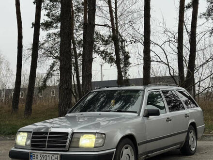 Сірий Мерседес Е-Клас, об'ємом двигуна 3 л та пробігом 398 тис. км за 1999 $, фото 1 на Automoto.ua