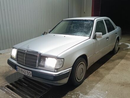 Серый Мерседес Е-Класс, объемом двигателя 2.3 л и пробегом 339 тыс. км за 2000 $, фото 1 на Automoto.ua