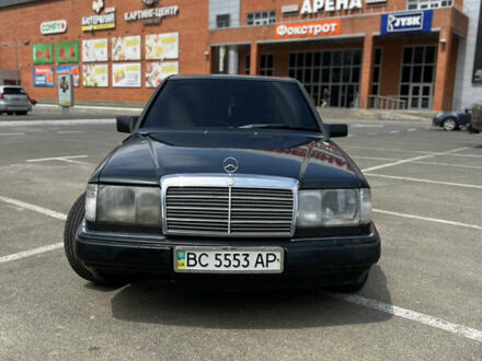 Мерседес Е-Класс 1989 в Киеве на Automoto.ua Серый Мерседес Е-Класс, объемом двигателя 3 л и пробегом 538 тыс. км за 2699 $, фото 1 на Automoto.ua