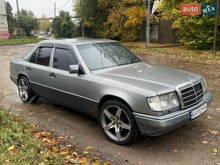 Мерседес Е-Класс 1989 в Шостке на Automoto.ua Серый Мерседес Е-Класс, объемом двигателя 2.6 л и пробегом 333 тыс. км за 2350 $, фото 1 на Automoto.ua