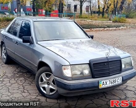 Мерседес Е-Класс 1990 в Первомайском на Automoto.ua Серый Мерседес Е-Класс, объемом двигателя 2.3 л и пробегом 0 тыс. км за 1950 $, фото 1 на Automoto.ua