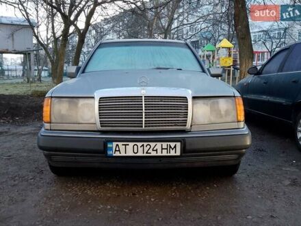 Мерседес Е-Класс 1990 в Калуше на Automoto.ua Серый Мерседес Е-Класс, объемом двигателя 2.5 л и пробегом 400 тыс. км за 3000 $, фото 1 на Automoto.ua